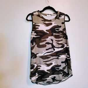 Hount gray cami tank top size medium